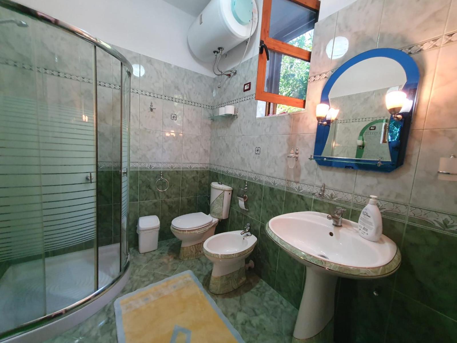 Sara Guesthouse Berat Ngoại thất bức ảnh