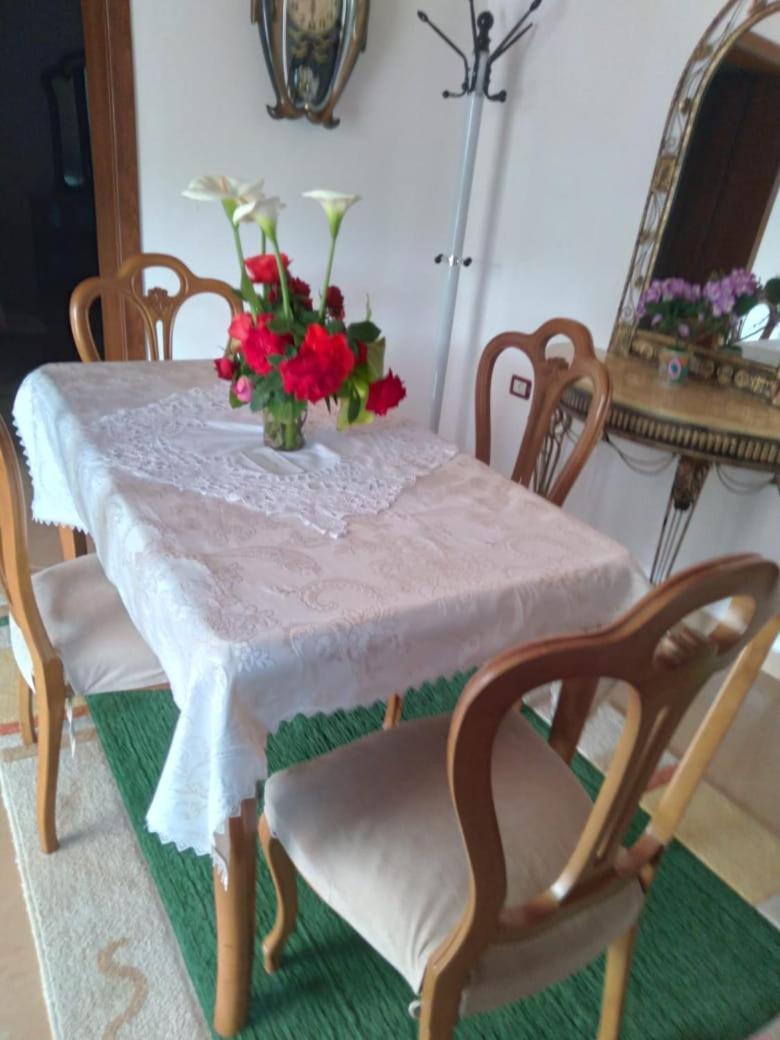 Sara Guesthouse Berat Ngoại thất bức ảnh