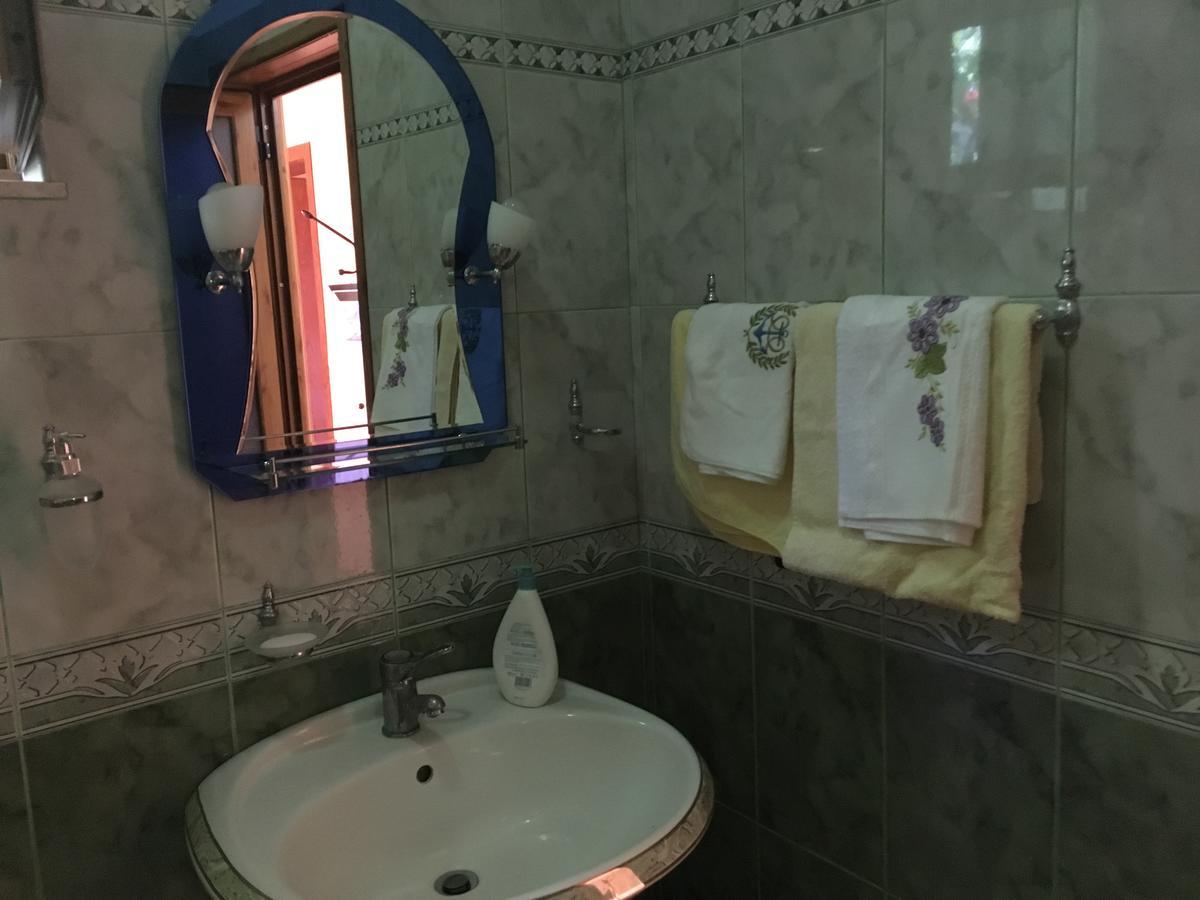 Sara Guesthouse Berat Ngoại thất bức ảnh